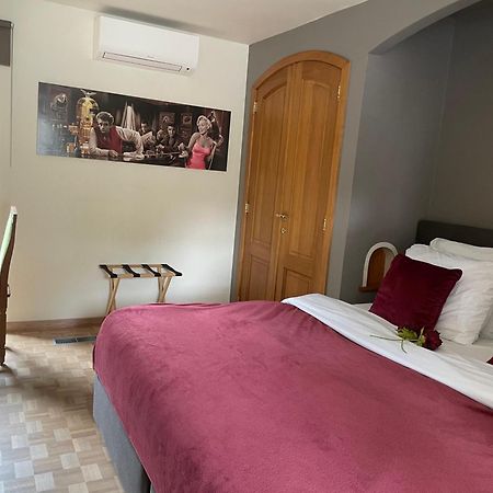 Averbode B&B Monroe المظهر الخارجي الصورة